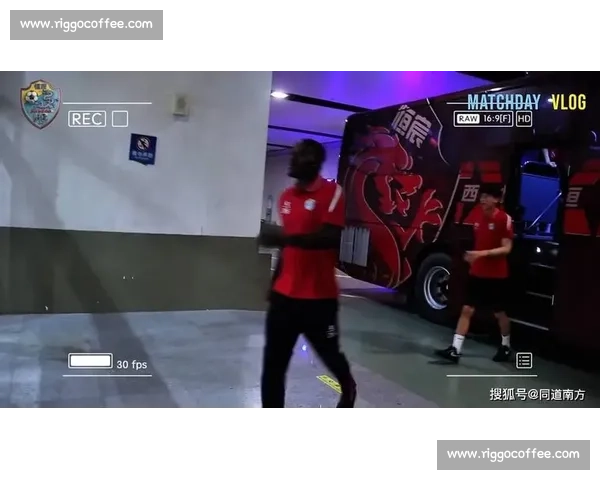 电竞选手Vlog：赛场下的热血与温情！